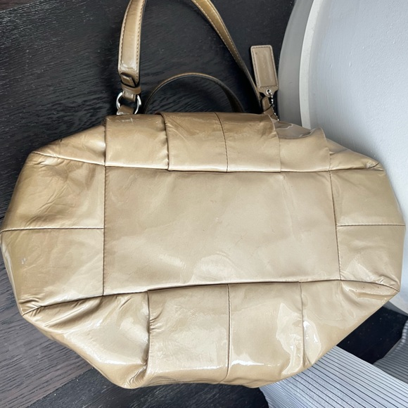 COACH 876 Maddie Madison Patent Leather Purse (includes original bag & tag) - Picture 7 of 8